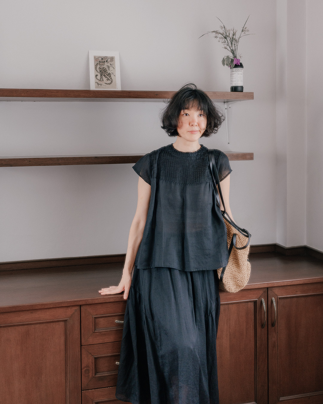 섬세한 핀턱으로 완성한 Summer<br> linen pintuck sleeveless blous