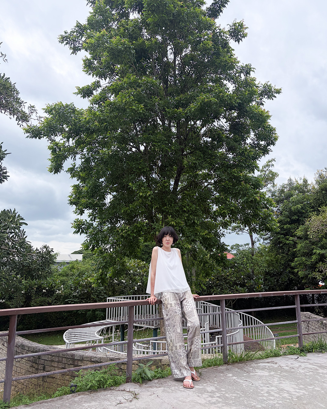 한 장의 그림처럼 입는 Summer<br> Mulberry Silk Patchwork Wide Pants