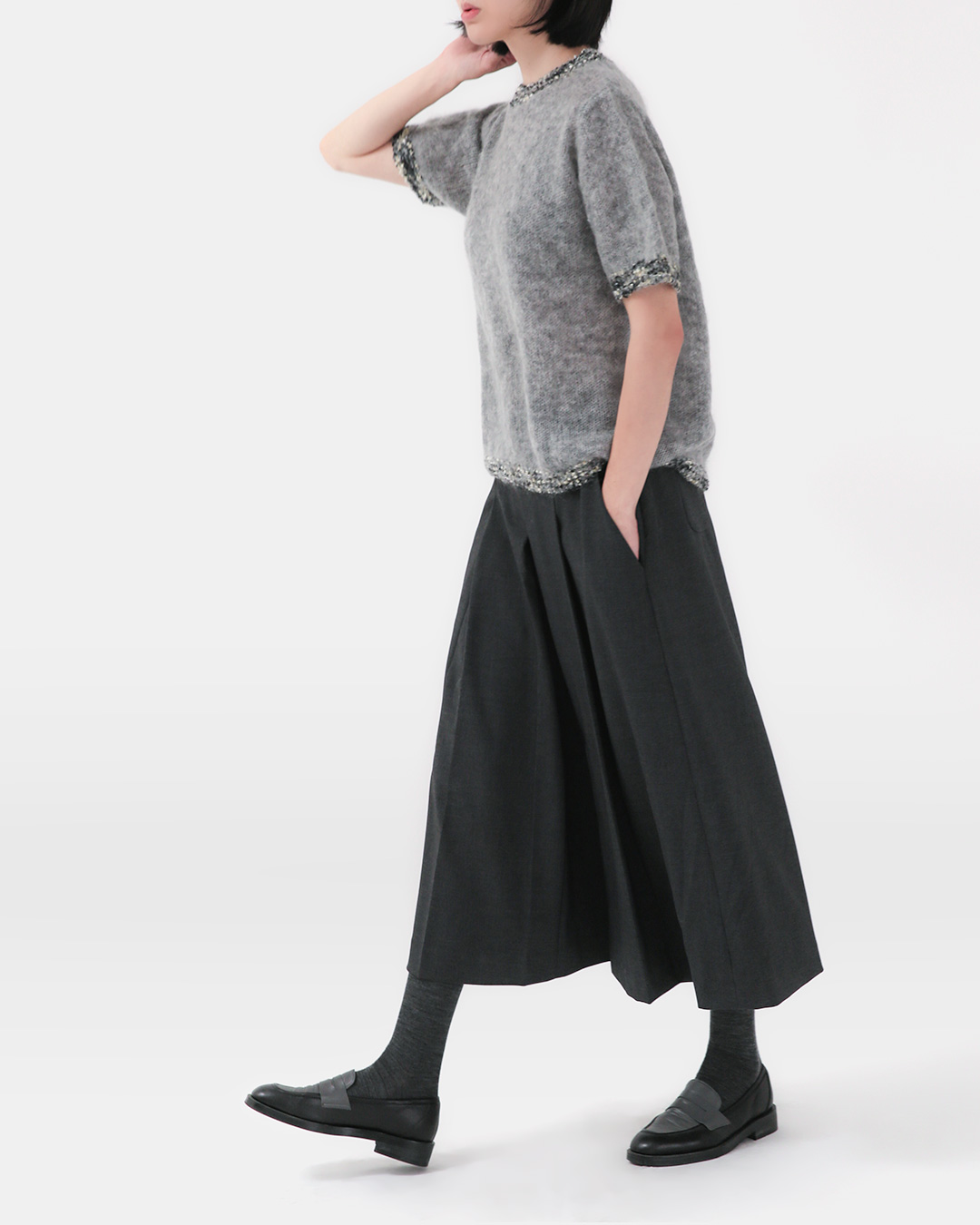 Tweed 포인트의 헤어리 Knit Tower<br> angora blend tweed-trim knit top