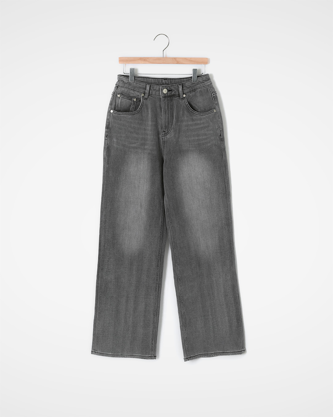 Blue 데님보다 차분하고<br> Black 데님보다 Soft Gray Ton