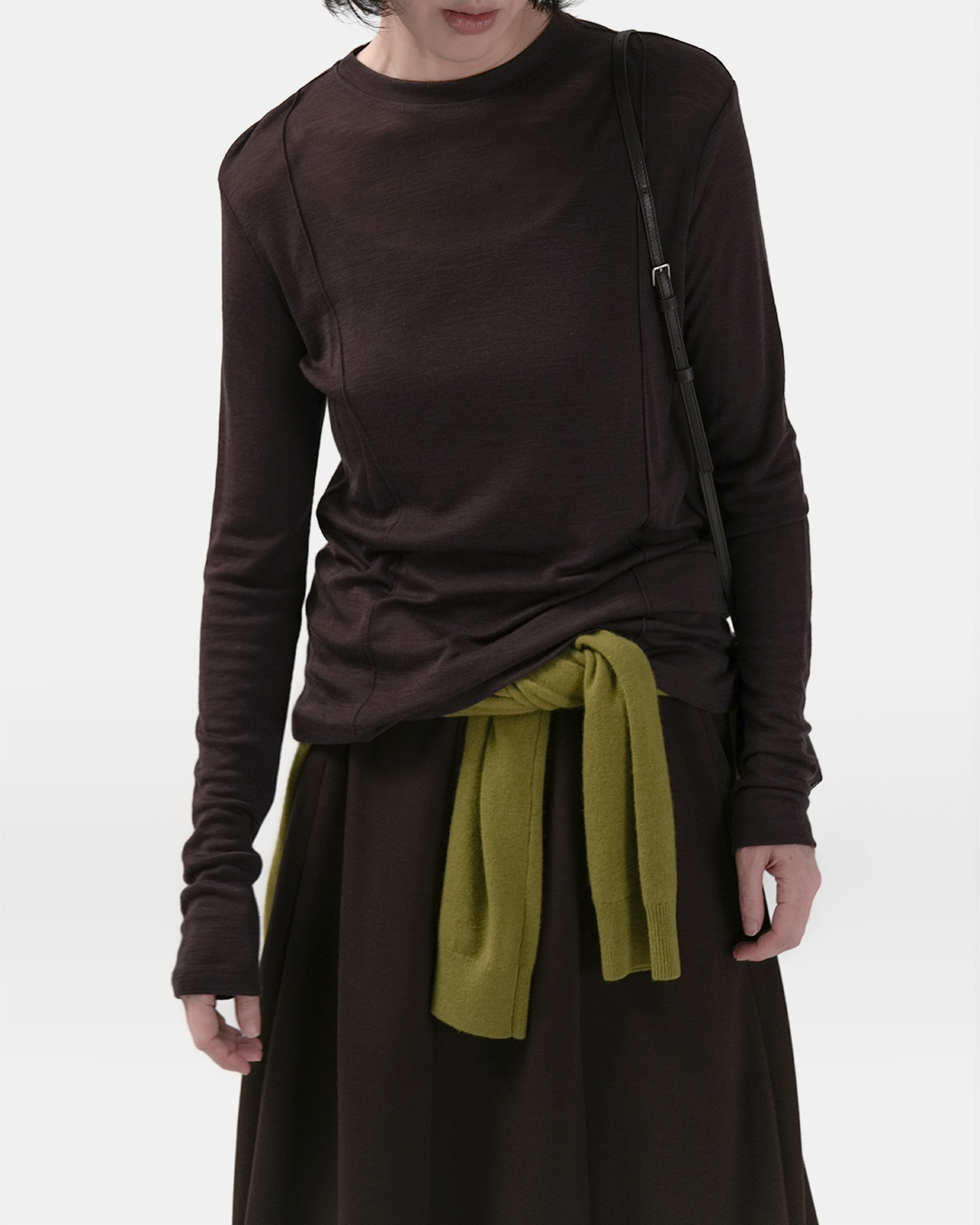 layered 룩의 시작을 단정하게<br> Wool Tencel Contour Line Tee