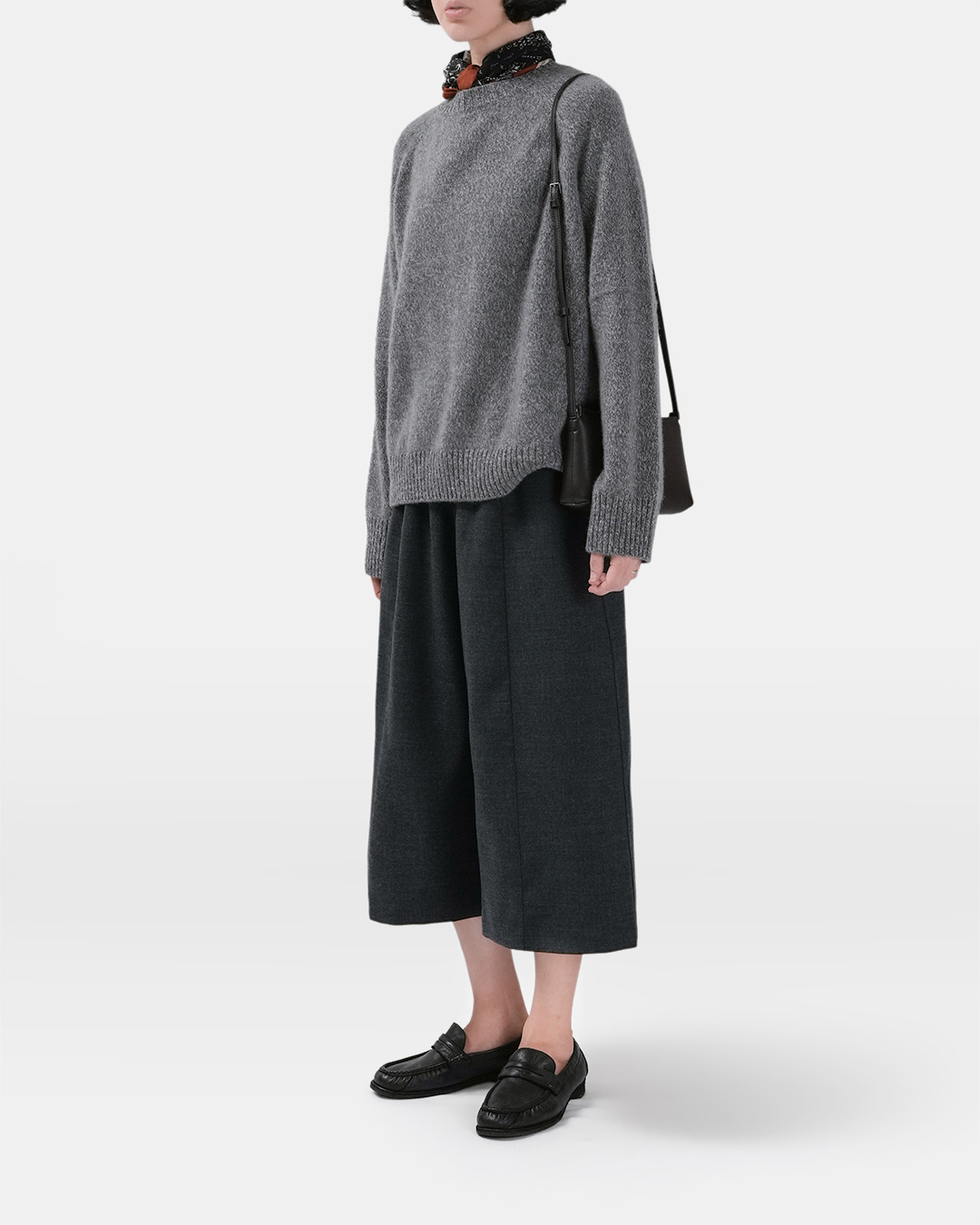 Elegant like a skirt, comfortable like pants<br> Relaxed Wide Culotte Pants