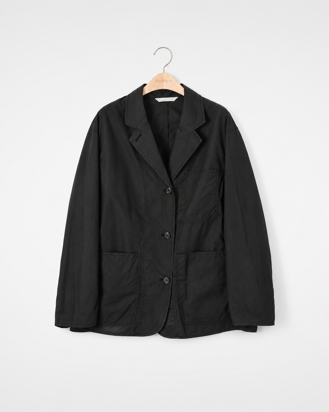 A light tap, stylishly finished<br> ultra-light cotton jacket