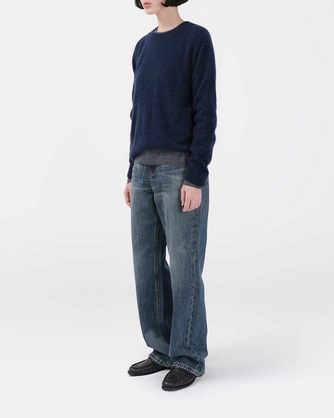 Adjusting the temperature of the trip<br> Cashmere Silk Crewneck Knit