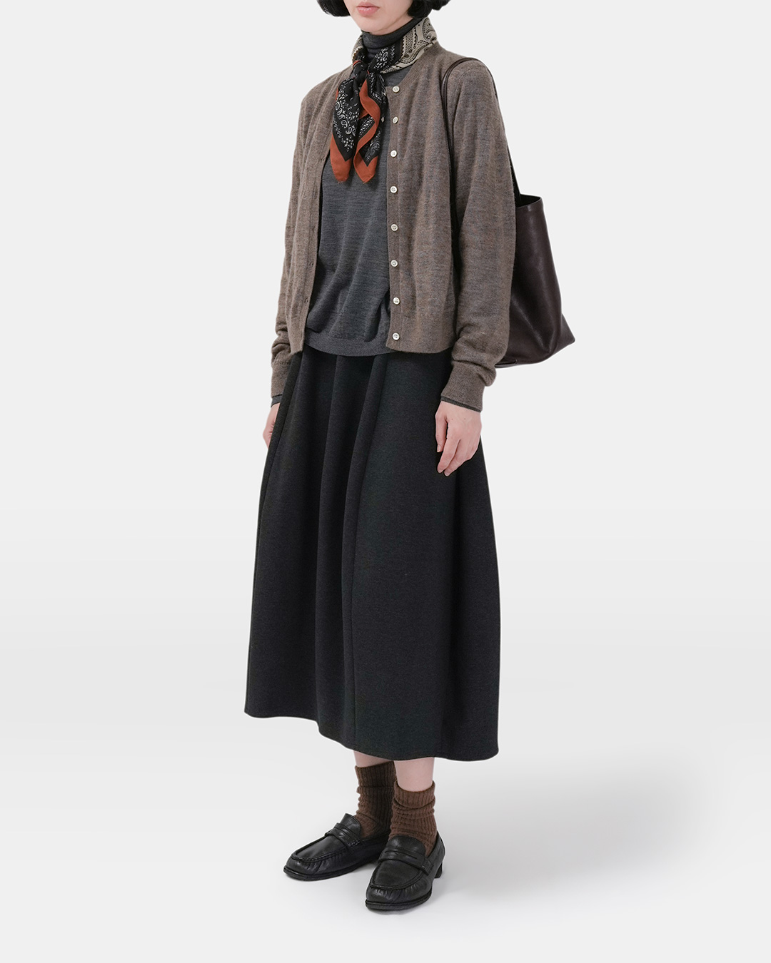 Since it is fundamental, the material is important.<br> Mulberry Silk Cashmere Cardigan