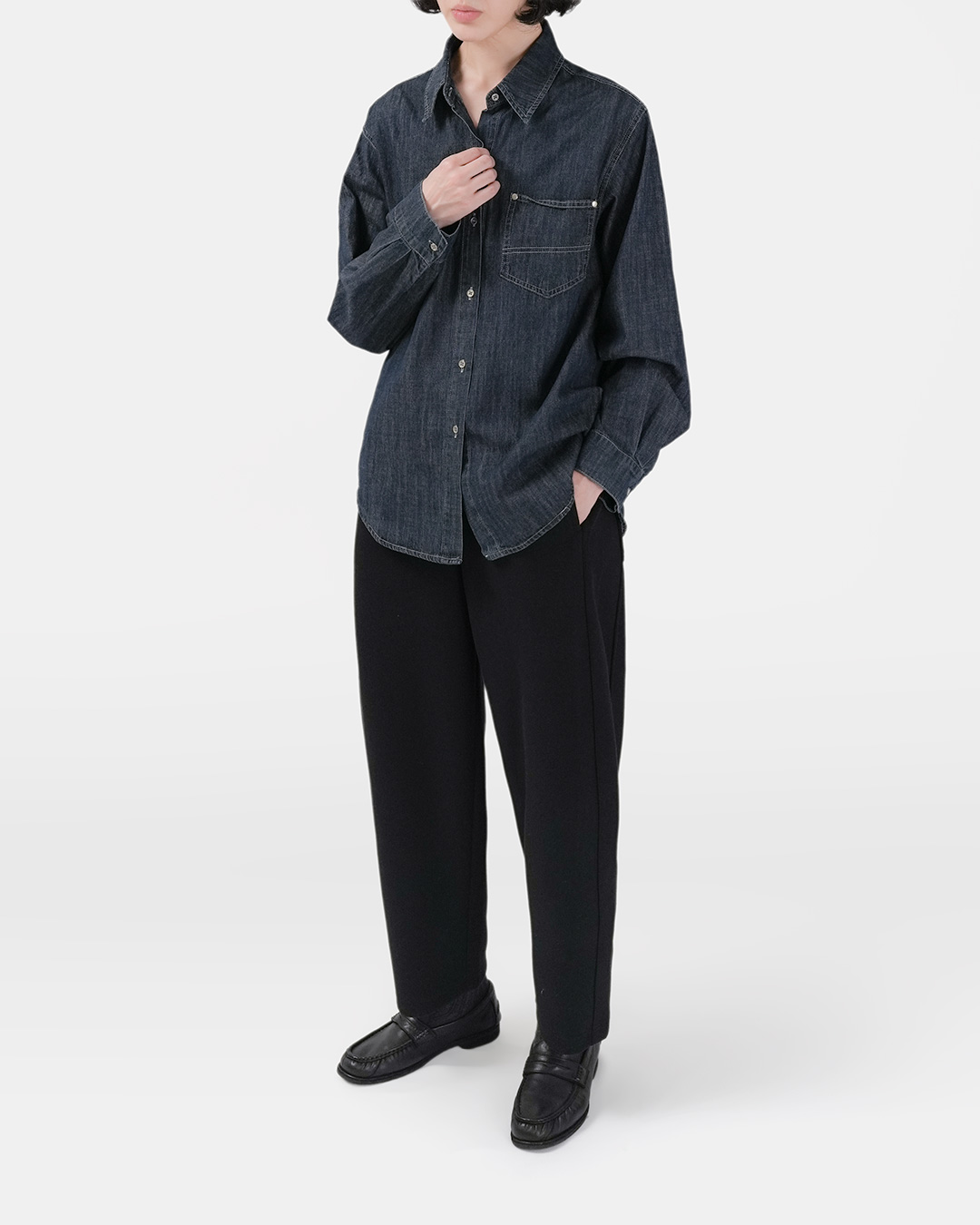 The neatest way to wear denim<br> Rivet Pocket Relaxed Denim Shirt