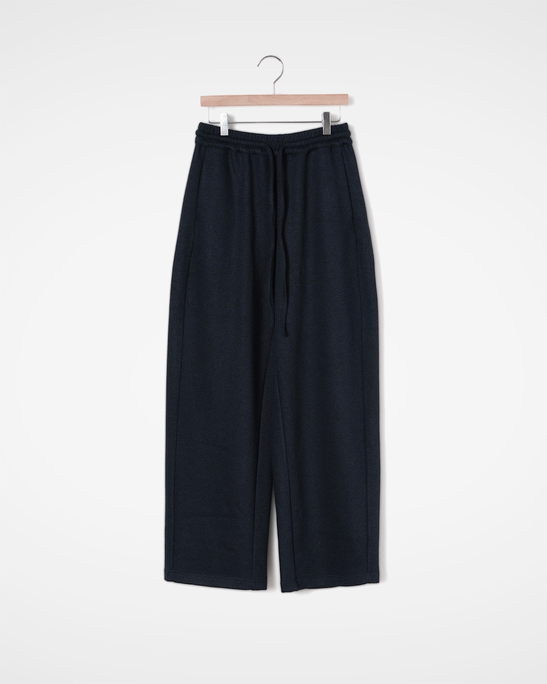 Even if I don't have the energy to dress up, I still have my own taste.<br> Melange Sweatshirt Wide Pants Set