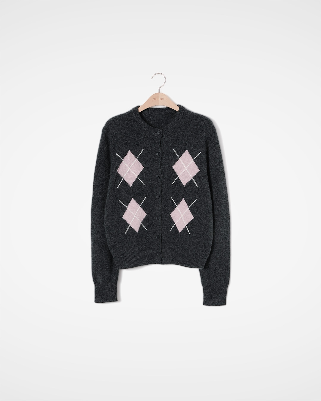 My eyes are drawn to argyle this season<br> Diamond Motif Cardigan