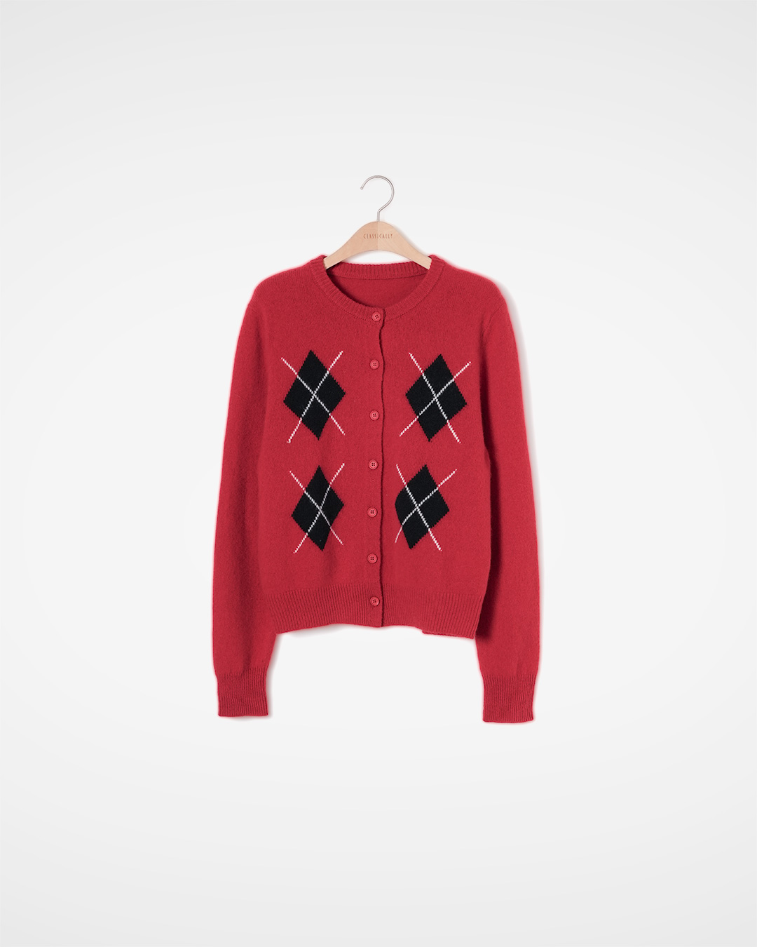 My eyes are drawn to argyle this season<br> Diamond Motif Cardigan