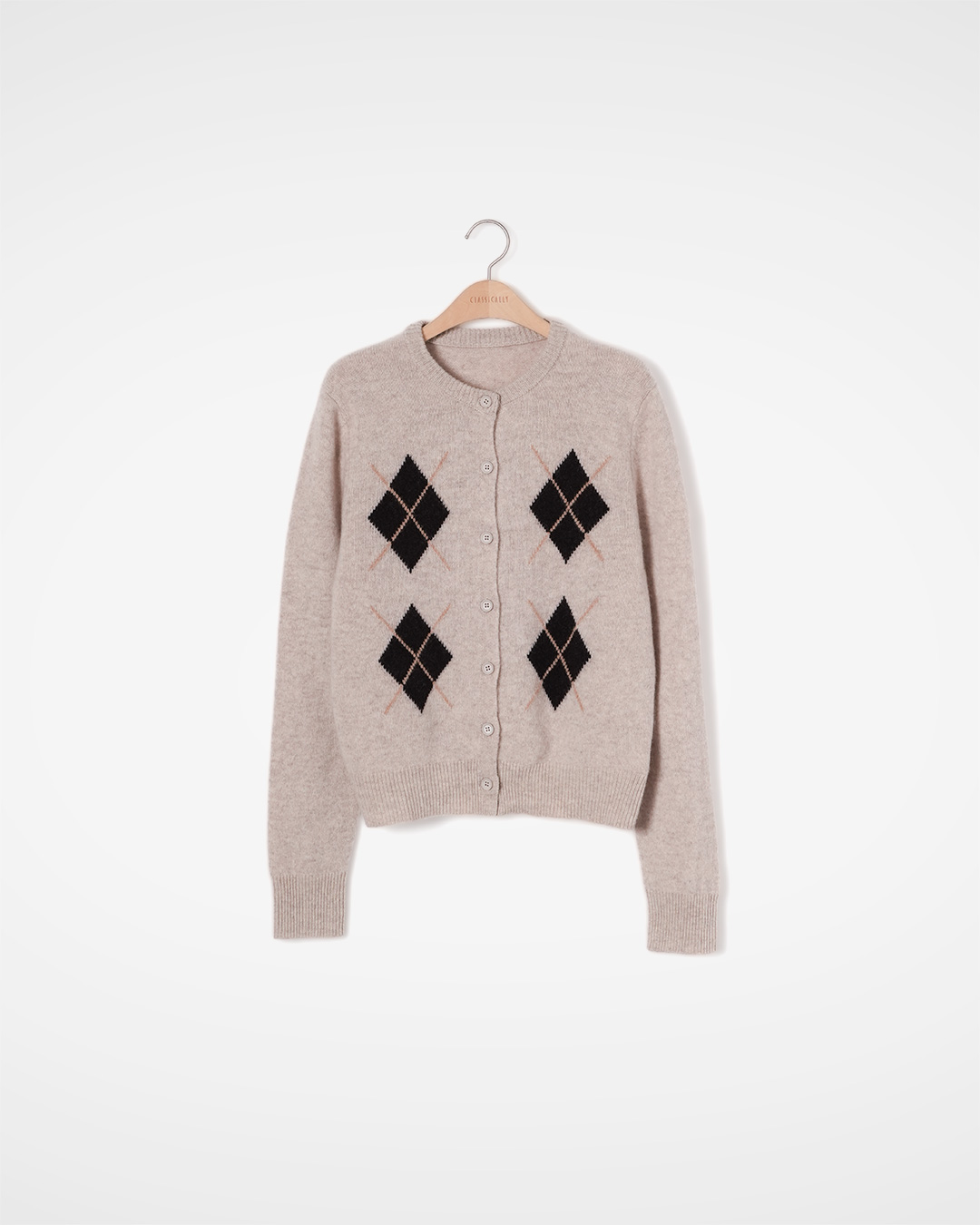 My eyes are drawn to argyle this season<br> Diamond Motif Cardigan
