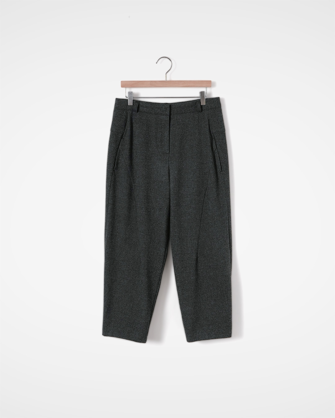 The warmth is inside<br> Brushed Cropped Tapered Pants